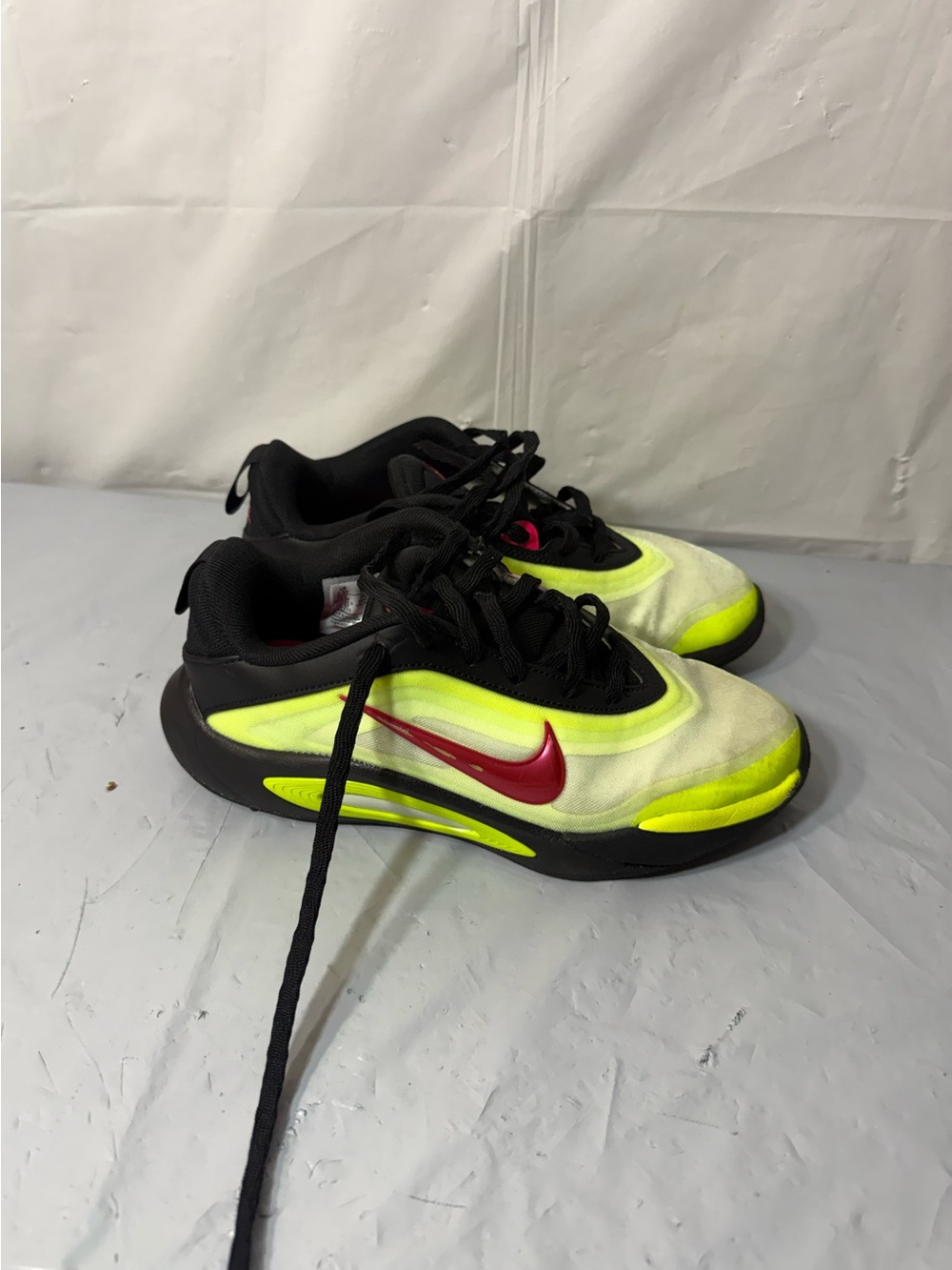 Nike A'One SE "Her Time to Shine" boys shoes size 2.5Y